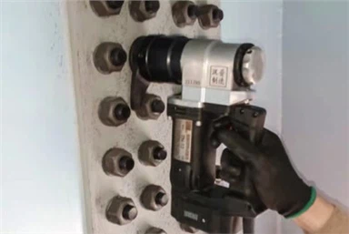 Teräsrakenteen erittäin luja pultti sähköavain